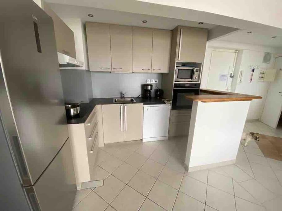 T3 Sur La Plage Vue Feerique Mer,Wifi, Parking Inclus , Clim La Ciotat Exteriér fotografie